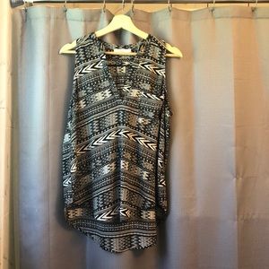 Black & White Lush top